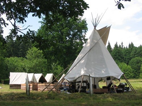 Have a Stress-Free Camping Eperience With Verso Skincare